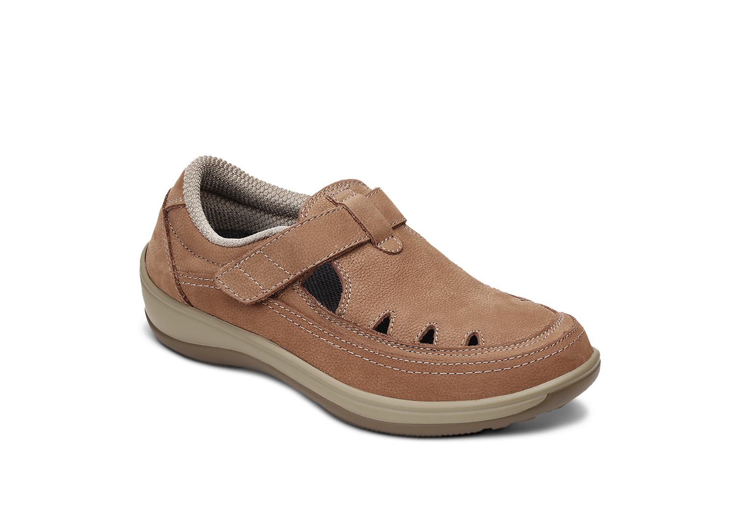 896 Serene Tan